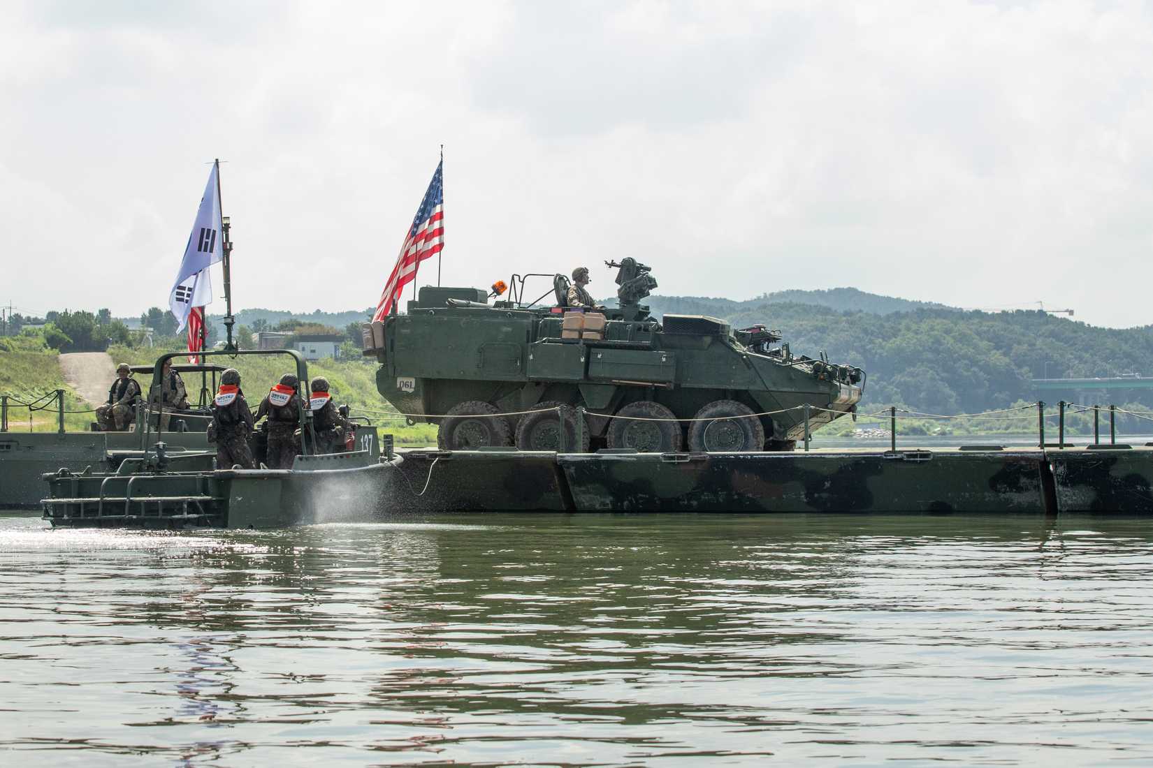 Ulchi_Freedom_Shield_25-_Combined_Wet_Gap_Crossing