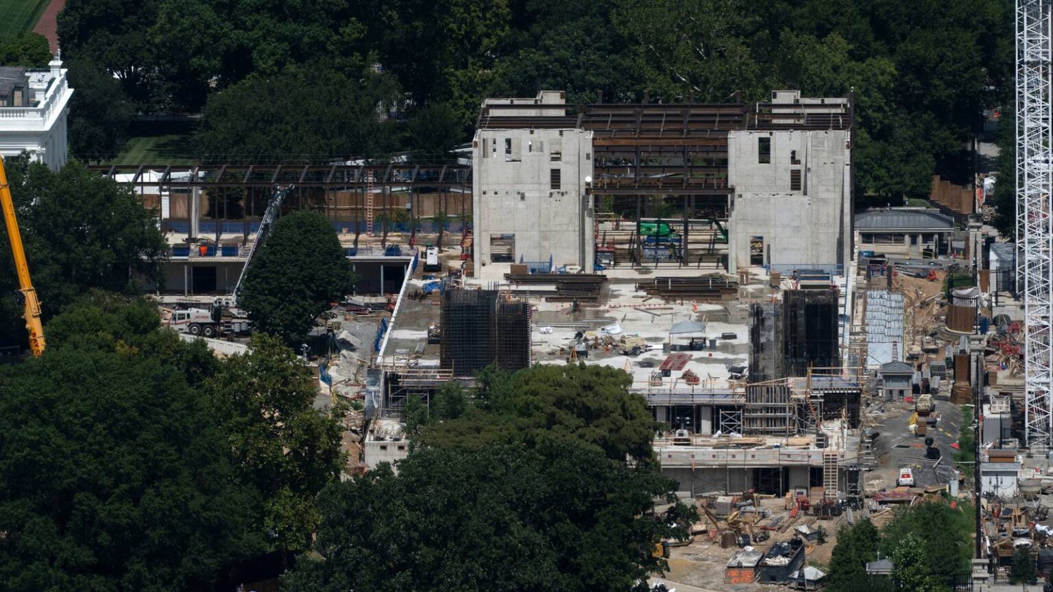 Supreme Court Lets White House Continue Construction on Trump’s 0 Million Ballroom Supreme Court Lets White House Continue Construction on Trump’s 0 Million Ballroom