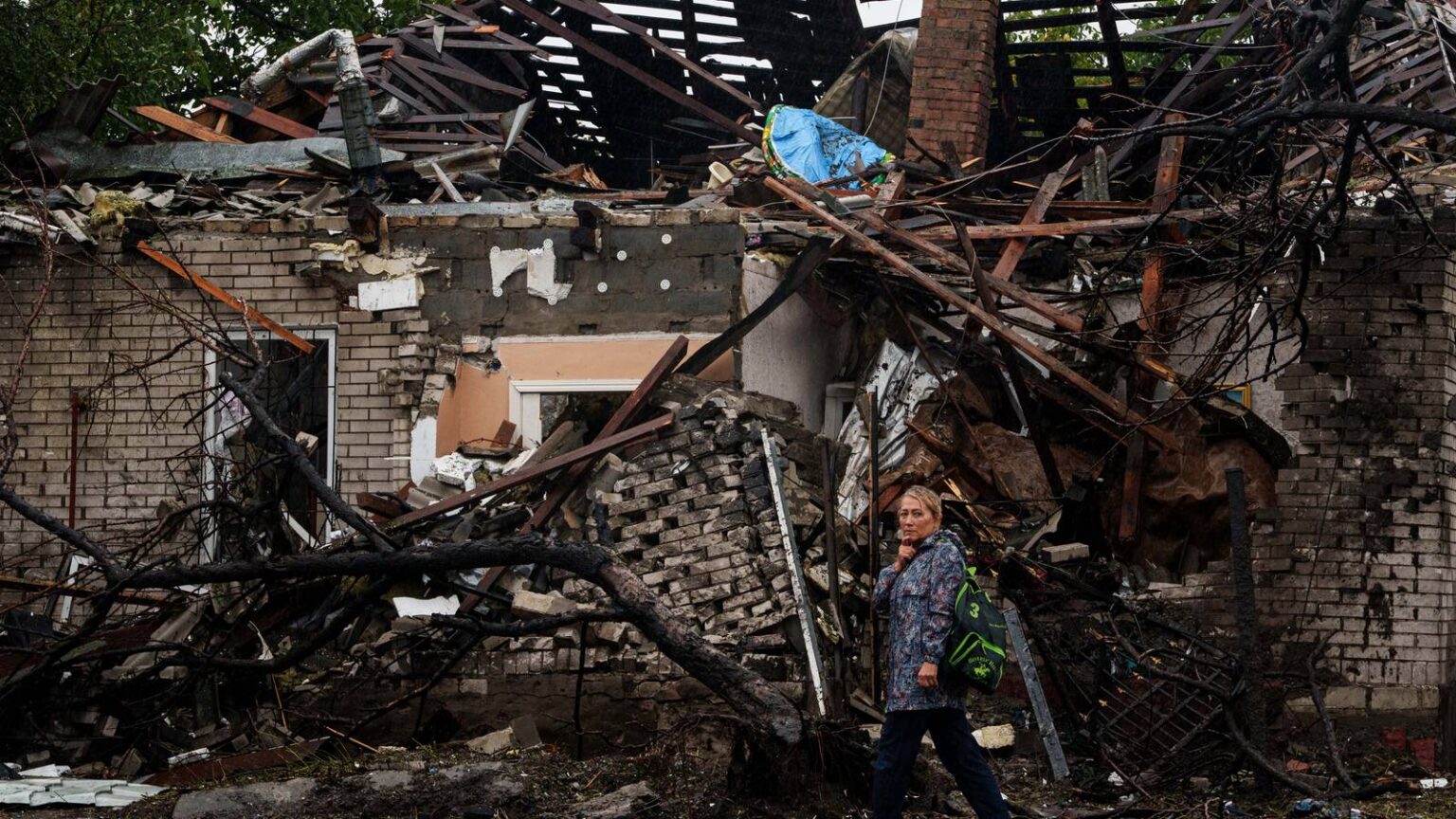 Russian Strikes Kill 8 in Ukraine as the UN Debates How to End the War