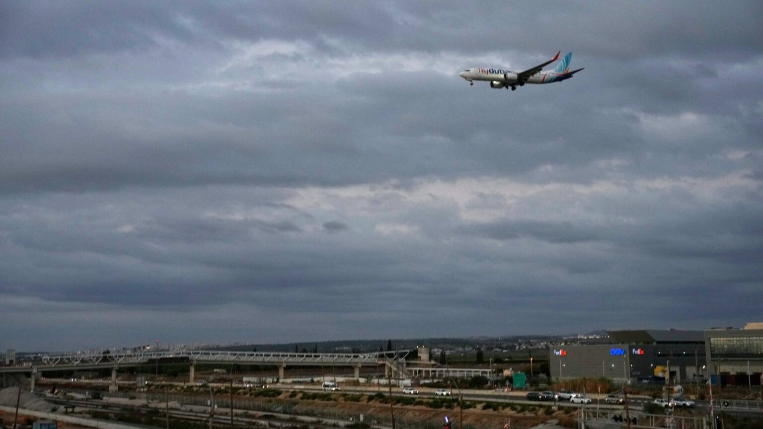 A Pilot on a Flight Carrying Israelis Stabbed Another and Apparently Tried to Crash, Netanyahu Says