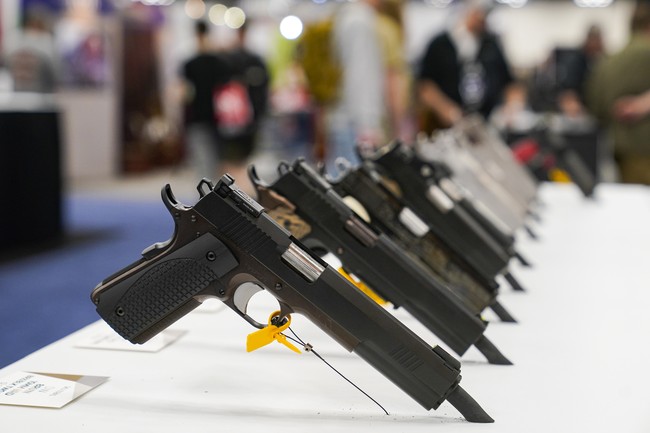 University of Florida Students Freak Out Over Lawful Carrying of Long Guns University of Florida Students Freak Out Over Lawful Carrying of Long Guns