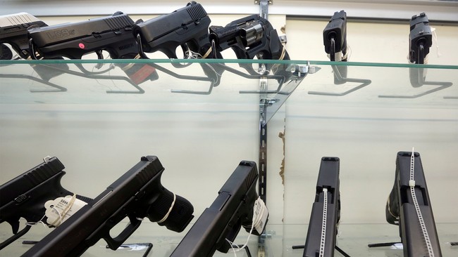 Florida School District Rethinking Guns in Cars After Principal’s Arrest Florida School District Rethinking Guns in Cars After Principal’s Arrest